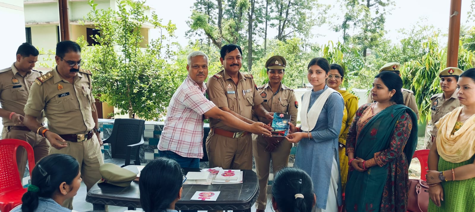 मिशन शक्ति के अन्तर्गत विद्यालय की छात्राओं का थाना फतेहपुर विजिट :13 मई 2026